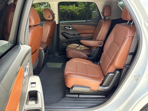 Used 2020 Chevrolet Traverse High Country w/ LPO, Cargo Package FWD image 31