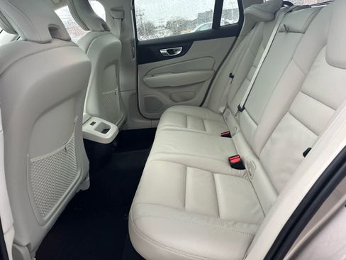 Used 2024 Volvo V60 B5 Cross Country Plus w/ Protection Package Premier image 20