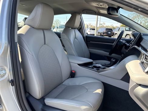 Used 2024 Toyota Camry XSE image 24