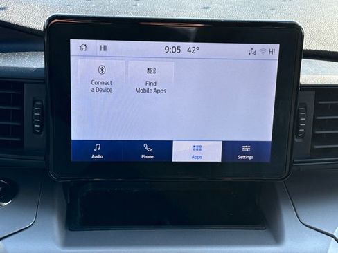 Used 2023 Ford Explorer XLT image 29