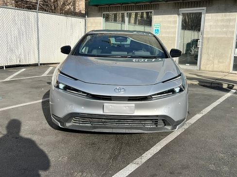 Used 2024 Toyota Prius LE image 2