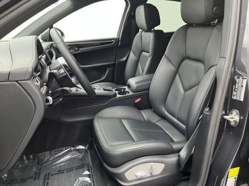 Used 2021 Porsche Macan image 5