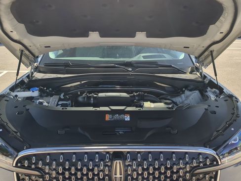 Used 2026 Lincoln Aviator Reserve AWD/4WD image 26