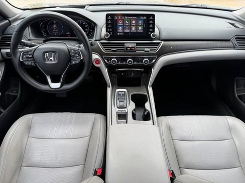 Used 2018 Honda Accord Touring image 26