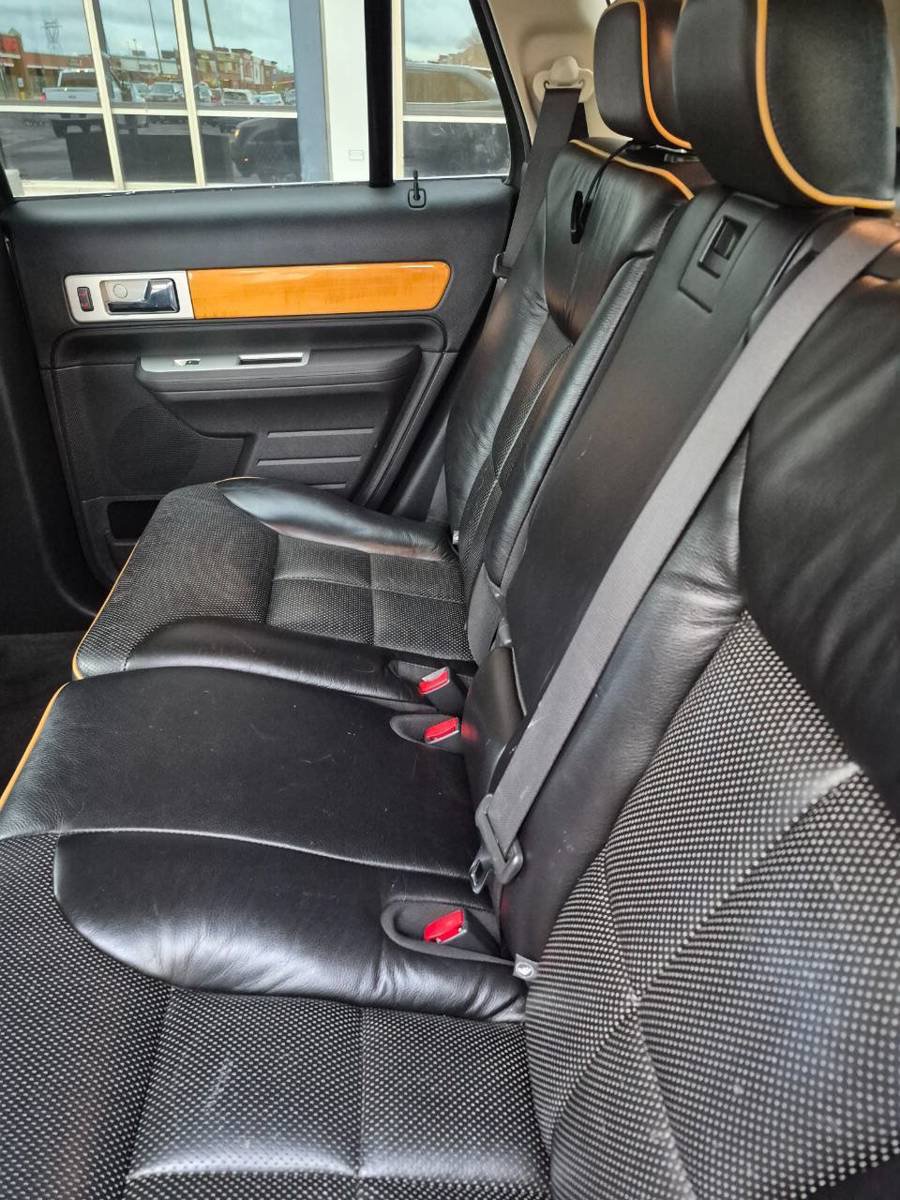 Used 2010 Lincoln MKX AWD image 8