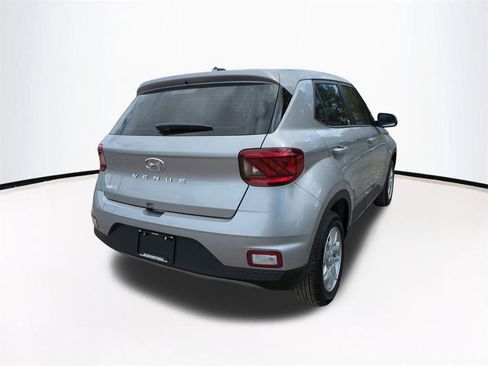 New 2026 Hyundai Venue SE image 5