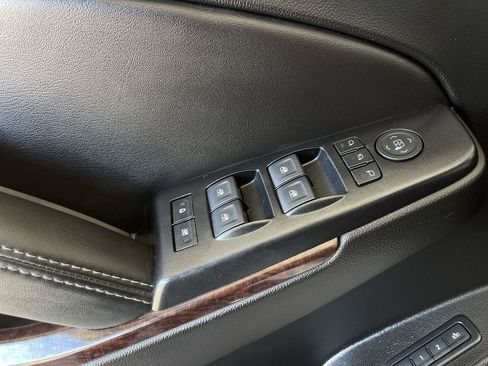 Used 2018 GMC Yukon SLT w/ Open Road Package image 23