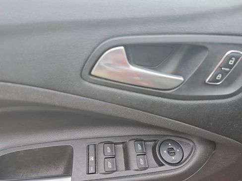 Used 2015 Ford Escape SE w/ Equipment Group 201A image 15