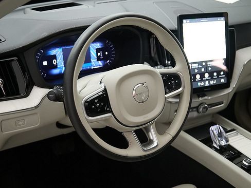 Certified 2026 Volvo XC60 B5 Ultra AWD/4WD image 13