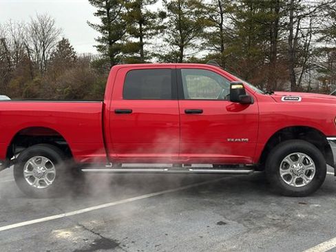 Used 2024 RAM 2500 Big Horn w/ Bed Utility Group image 28