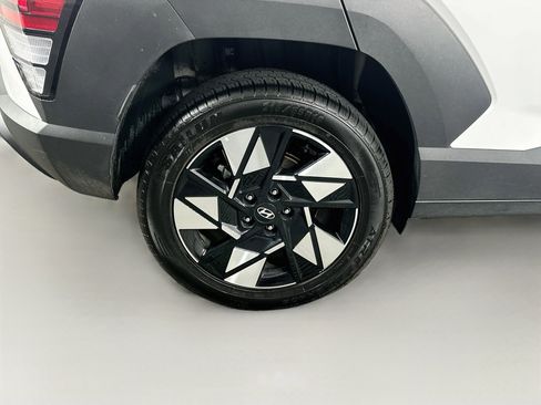 Used 2025 Hyundai Kona SEL AWD/4WD image 11