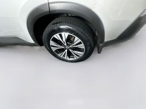Used 2023 Nissan Rogue SV FWD image 11