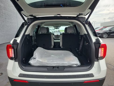 New 2026 Ford Explorer Active w/ Active Comfort Package AWD/4WD image 10