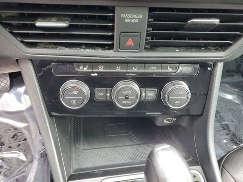 Used 2020 Volkswagen Jetta SEL image 21