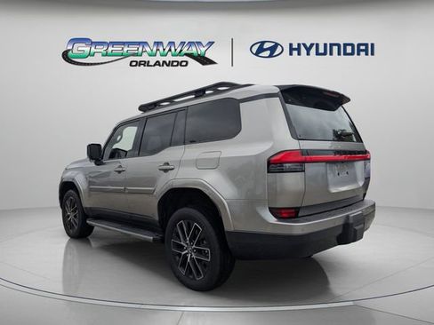 Used 2024 Lexus GX 550 w/ Accessory Package (31) AWD/4WD image 6