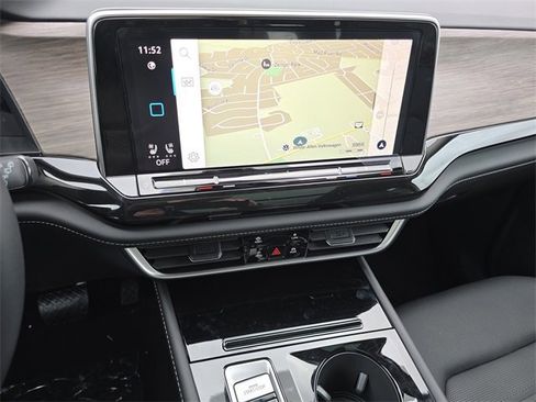 New 2026 Volkswagen Atlas SEL image 17