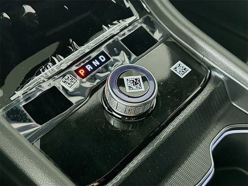 New 2025 Jeep Grand Cherokee Altitude image 12