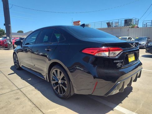 Used 2022 Toyota Corolla LE FWD image 6