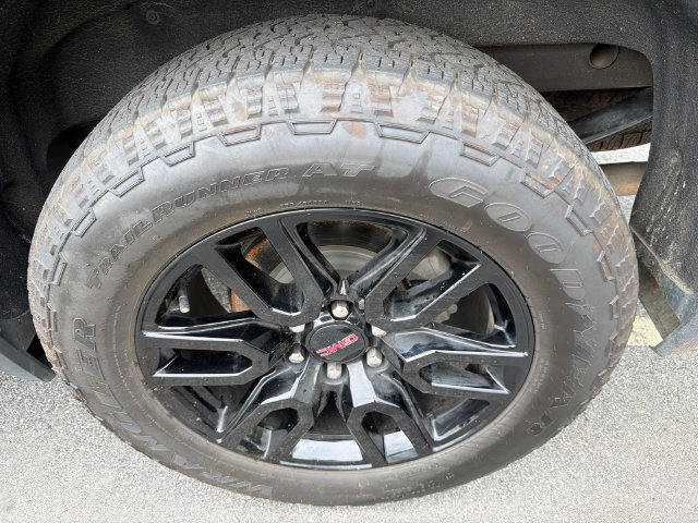 Used 2022 GMC Sierra 1500 Elevation w/ X31 Off-Road Package AWD/4WD image 19