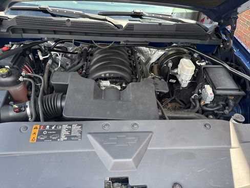 Used 2018 Chevrolet Silverado 1500 LT w/ All Star Edition image 35