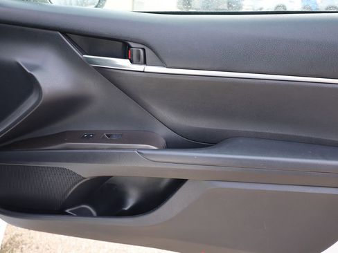 Used 2022 Toyota Camry SE image 33