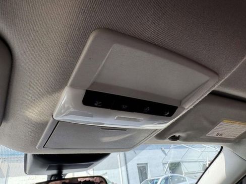 Used 2024 Nissan Sentra SV FWD image 40