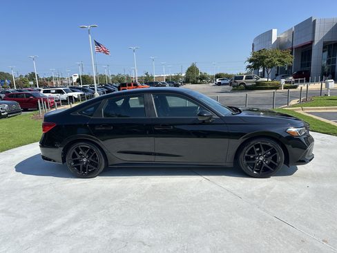 Used 2023 Honda Civic Sport image 11