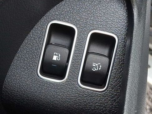 Certified 2024 Mercedes-Benz GLE 450e 4MATIC image 24