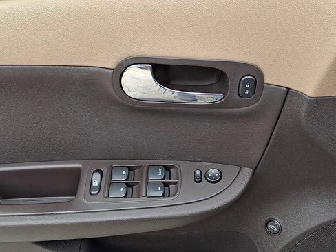 Used 2011 Chevrolet Malibu LS FWD image 12