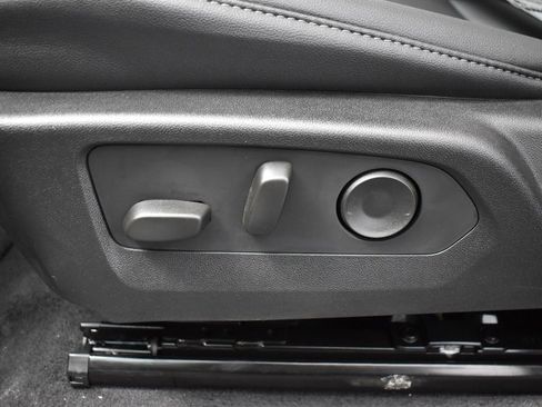 New 2025 GMC Canyon Elevation w/ Convenience Package image 27