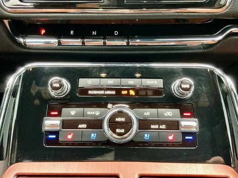 Used 2020 Lincoln Navigator Reserve w/ Equipment Group 208A Reserve AWD/4WD image 35