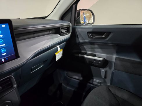 New 2025 Ford Maverick XL w/ Equipment Group 102A image 28