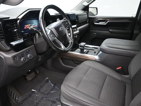 Used 2023 Chevrolet Silverado 1500 RST w/ Z71 Off-Road Package image 11