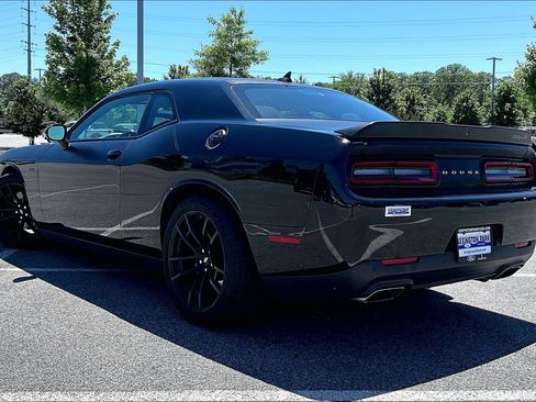 Used 2021 Dodge Challenger R/T Scat Pack w/ T/A Package RWD image 6
