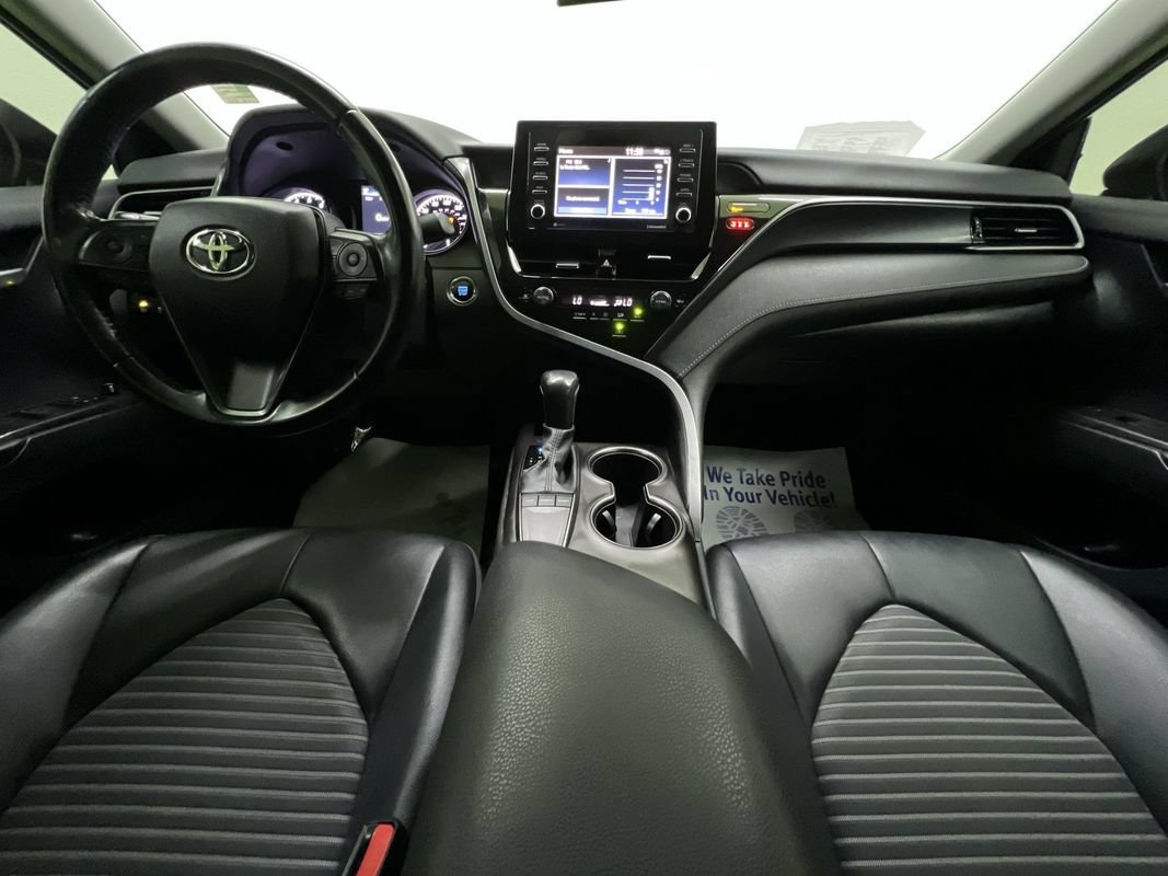 Used 2023 Toyota Camry SE w/ Convenience Package FWD image 17