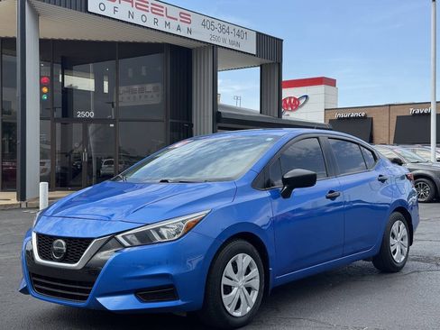 Used 2021 Nissan Versa S FWD image 1