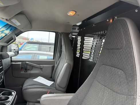 Used 2024 Chevrolet Express 2500 w/ Driver Convenience Package RWD image 12