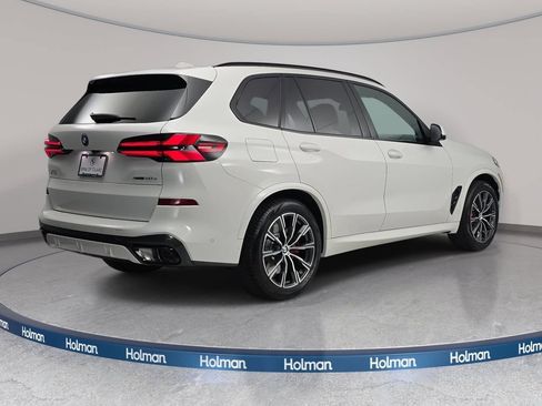 New 2026 BMW X5 xDrive50e w/ M Sport Package AWD/4WD image 5