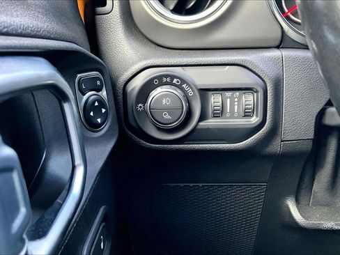 Used 2021 Jeep Gladiator Rubicon AWD/4WD image 33