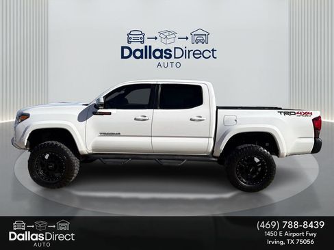 Used 2020 Toyota Tacoma TRD Sport w/ Technology Package image 9