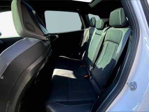 Used 2025 BMW X3 xDrive30i w/ Premium Package image 16