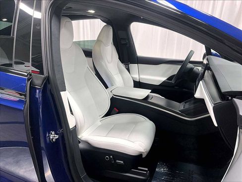 Used 2024 Tesla Model X Plaid image 30