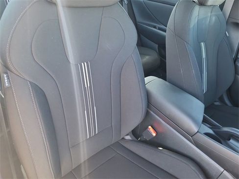 Certified 2025 Hyundai Elantra Sport image 25