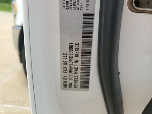 Used 2021 RAM 2500 Limited image 39