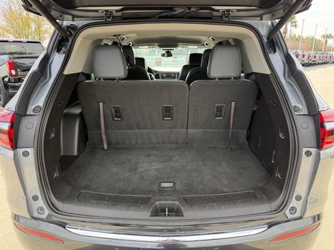 Used 2018 Buick Enclave Essence image 31