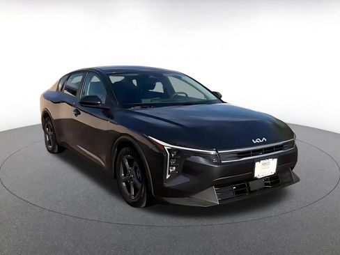 Used 2025 Kia K4 FWD image 15