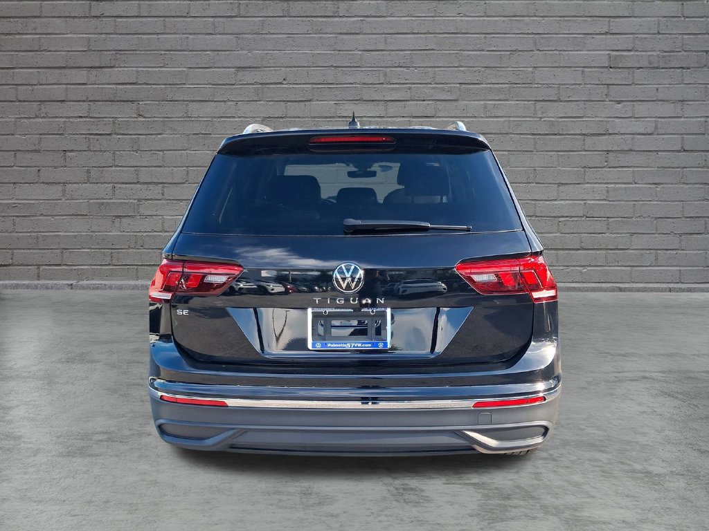 Used 2024 Volkswagen Tiguan SE FWD image 12