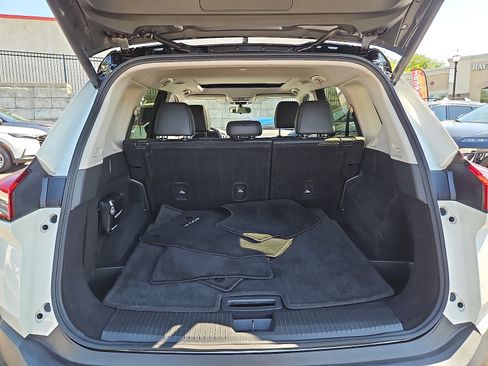 Certified 2023 Nissan Rogue SV w/ SV Premium B Package AWD/4WD image 28