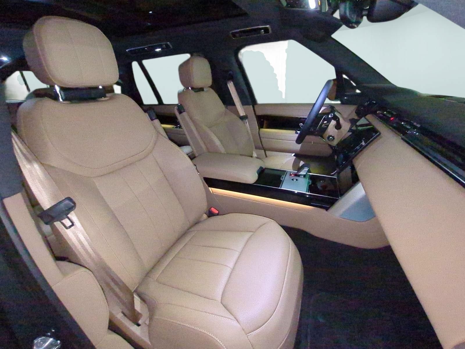 New 2026 Land Rover Range Rover Long Wheelbase SE AWD/4WD image 30