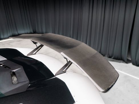 Used 2013 Lamborghini Aventador LP 700-4 image 4